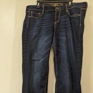 🌻Dark Wash Cropped Capri Denim